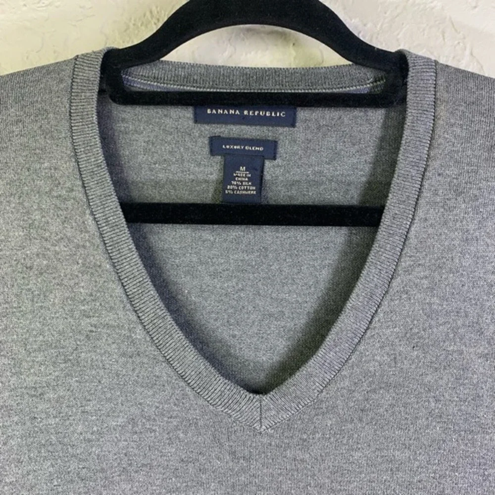 BANANA REPUBLIC Gray Silk Cotton Cashmere V-Neck‎ Sweater